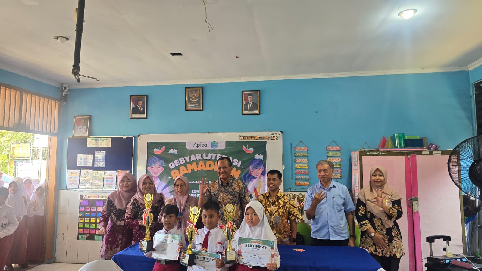 Portal Berita Indonesia dan Dunia Terkini Hari Ini, Update Harian Terbaru, Terlengkap, Tajam, Aktual dan Berimbang. Go Teropong Rakyat